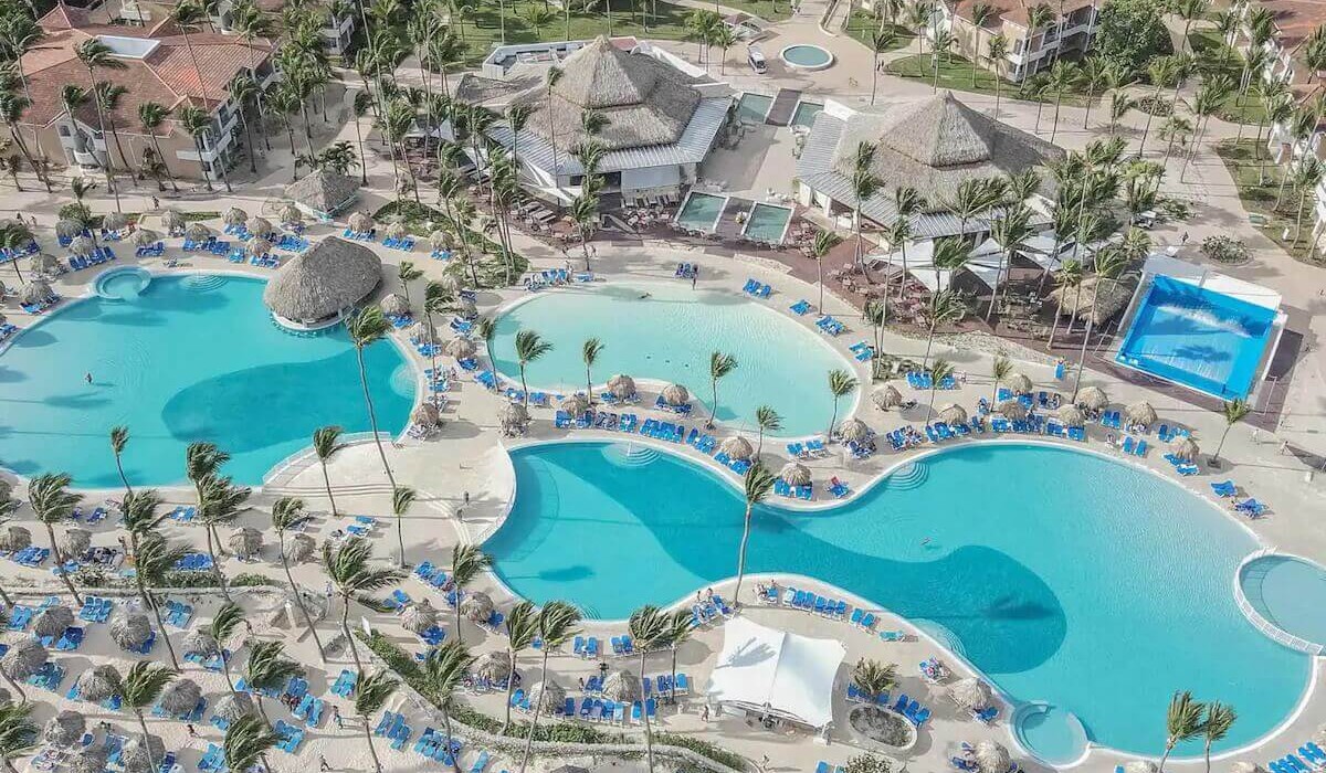Bahia Principe Grand Punta Cana - All Inclusive - Bahia Principe Grand Punta Cana - All Inclusive vedere aeriană cu drona a piscinelor și a plajei