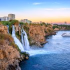 cascada Duden se varsă în Marea Mediterană