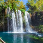 Cascada Düden este un grup de cascade de-a lungul râului cu același nume, care curg direct în mare, creând un spectacol unic