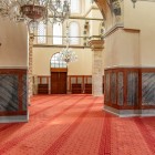 Interioarele Moscheii Zeyrek îmbină elemente bizantine și otomane: arcade semicirculare, decorațiuni sobre și fresce restaurate spun o poveste milenară.