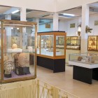 Muzeul Arheologic din Amman păstrează artefacte din epoca neolitică până în epoca islamică, ilustrând lunga istorie a regiunii și culturilor sale.