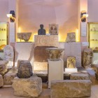 Sculpturile expuse în Muzeul Arheologic din Amman spun povești vechi, arătând arta și religiozitatea civilizațiilor trecute.