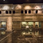 Artefactele aztece și mayașe din Muzeul Național de Antropologie din Ciudad de México dezvăluie milenii de istorie prin sculpturi, obiecte și comori ale civilizațiilor mesoamericane antice.