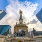 Monumentul Independenței, cunoscut sub numele de El Ángel, se înalță pe Paseo de la Reforma din Ciudad de México: simbol al libertății și icoană istorică iubită de localnici și călători.