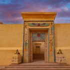 Studiourile Atlas Film din Ouarzazate sunt printre cele mai faimoase platouri de filmare din Maroc, folosite pentru filme istorice și producții internaționale.