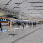 Terminalul aeroportului din Chengdu, spațios și modern, cu zone funcționale, servicii eficiente și legături convenabile.