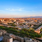 Vedere panoramică asupra orașului Xi’an, vechea capitală chineză: ziduri istorice, turnuri milenare și un amestec de tradiție și modernitate.