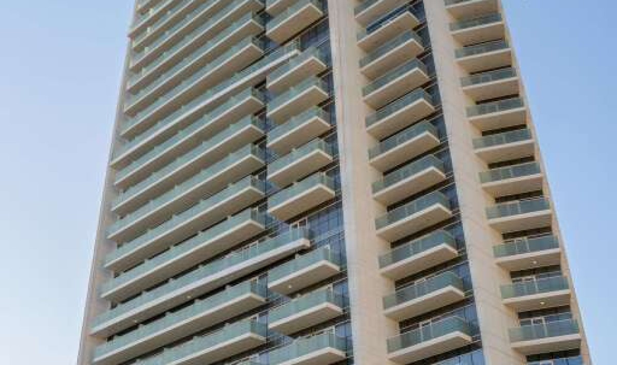 Radisson Dubai Damac Hills - Immagine 1