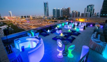 Two Seasons Hotel & Apartments