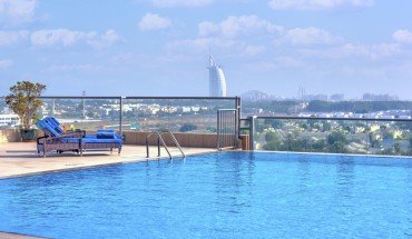 Two Seasons Hotel & Apartments