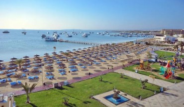 Pickalbatros White Beach Resort Hotel