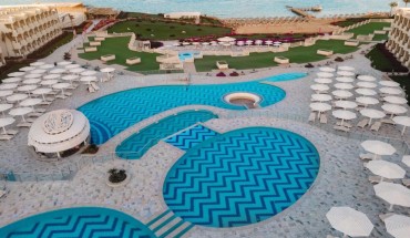 Sirena Beach Resort  Spa