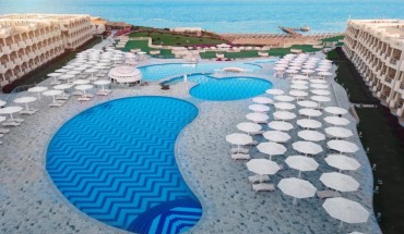 Sirena Beach Resort  Spa