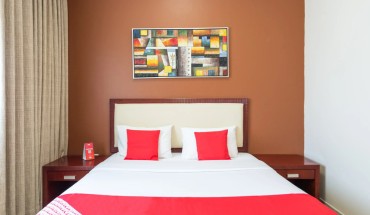 Crystal Plaza Hotel