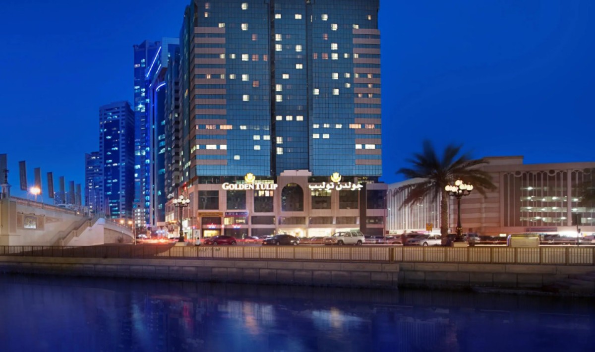 Golden Tulip Sharjah Hotel Apartments - Immagine 1