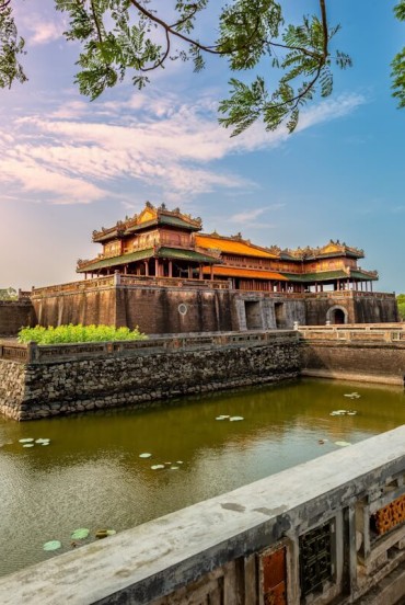 Cetatea Interzisă, Râul Parfumurilor, Pagoda Thien Mu