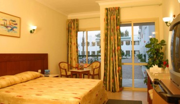Falcon Hills Hotel