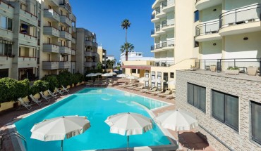Hotel Rina