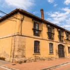 O clădire istorică din Frómista reflectă farmecul Castiliei rurale, prin arhitectura tradițională, zidurile din piatră și istoria de secole de pe Camino de Santiago.