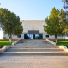 Călătoria prin istorie continuă la Muzeul Afrosiab, dedicat vechiului Samarkand și descoperirilor arheologice provenite din vastul sit aflat în apropiere.