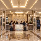 Sosirea la hotel marchează începutul călătoriei în Tașkent: după transfer, cazare în camere cu early check-in și timp pentru odihnă înainte de vizită.
