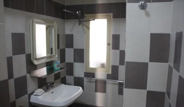 1 bed in Basic 6 Bed Female Room Share Bathroom - Campus Accommodation