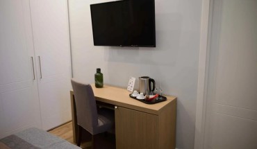50 Suite Guesthouse