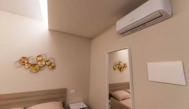 8 Rooms Hotel